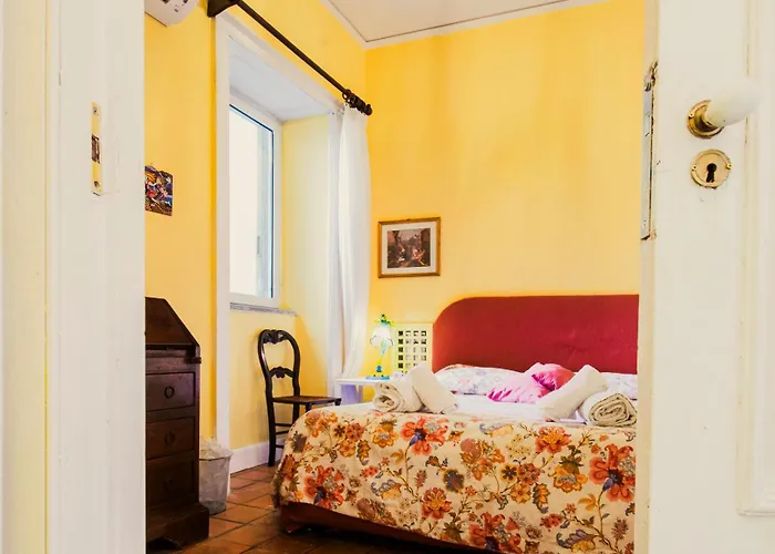 Ma Maison Shared Home In Chiaia 1